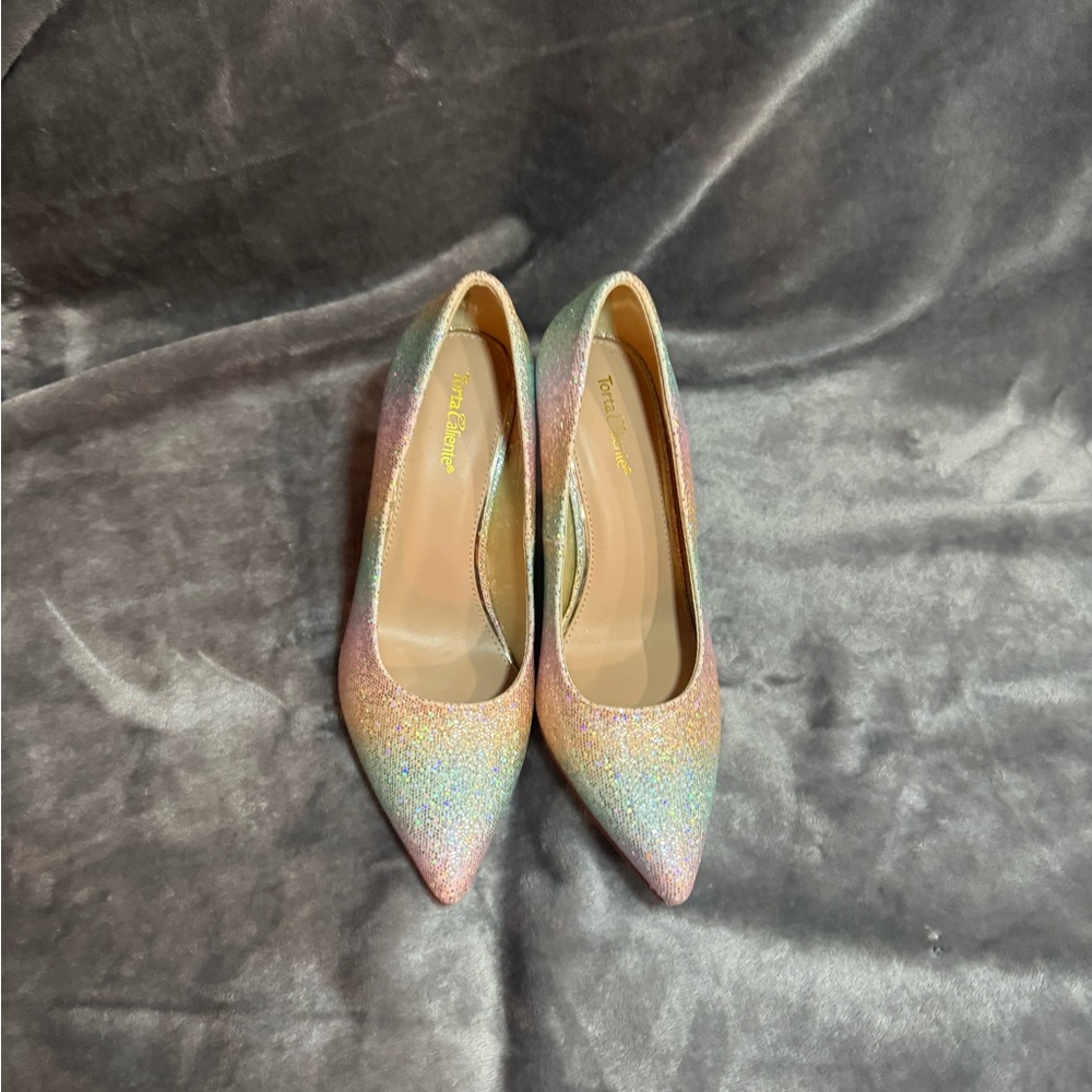 Torts Caliente Mermaid Heels 
Size 7W, like new!!!!